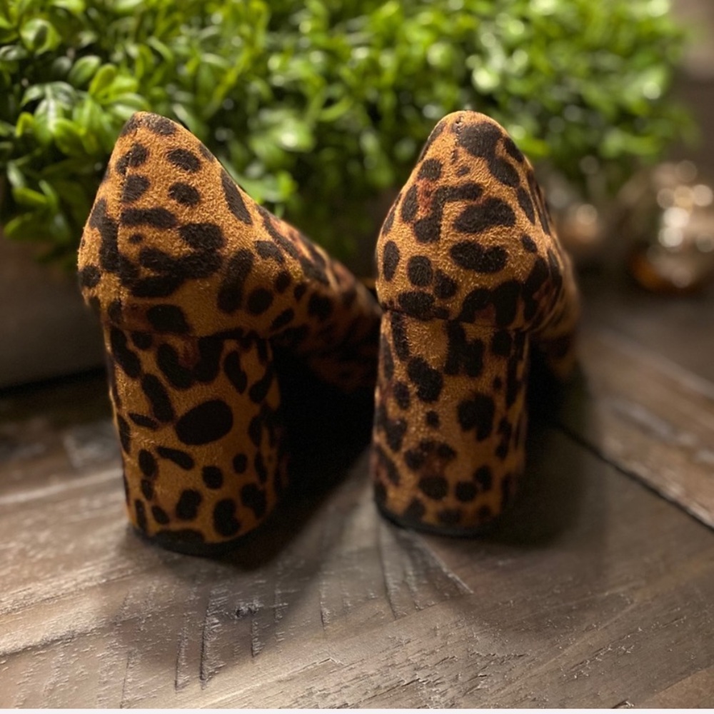 Charles By Charles David Leopard Print Heel - image 4